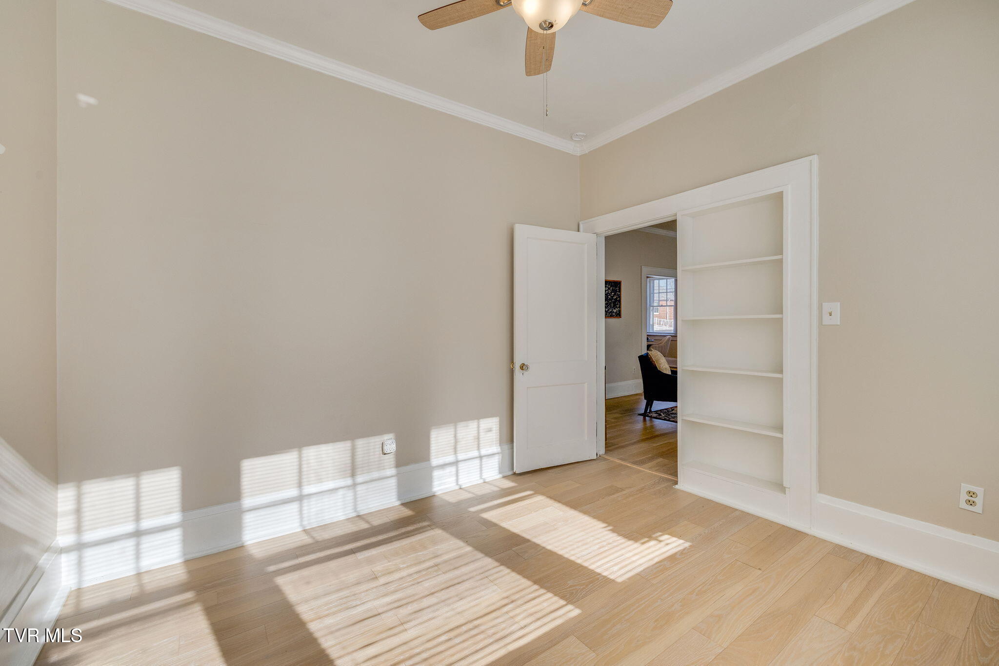 631 Taylor Street Bristol, TN 37620 - Photo 20 of 25 022