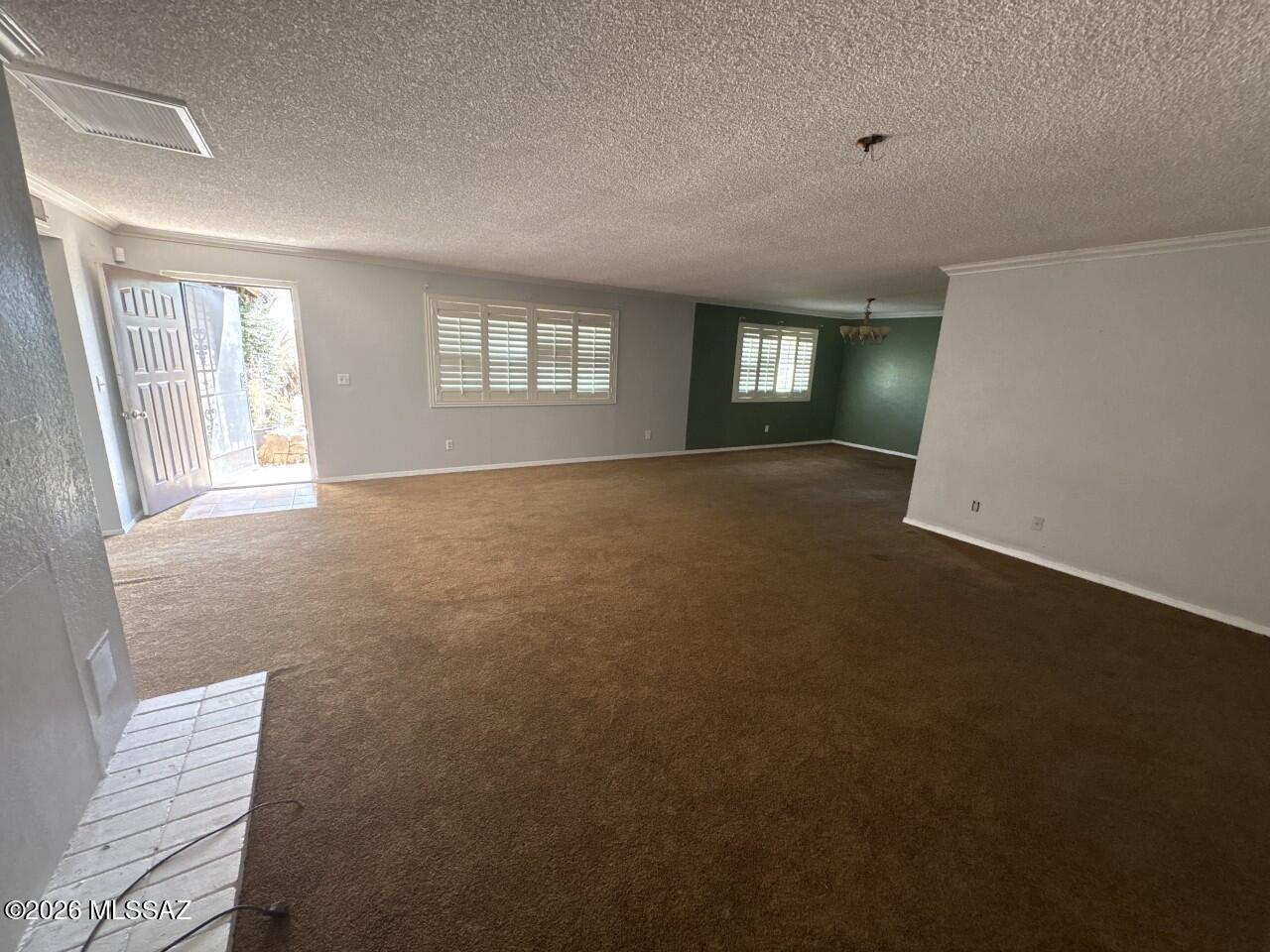 390 Quail Court Rio Rico, AZ 85648 - Photo 2 of 13 1 interior