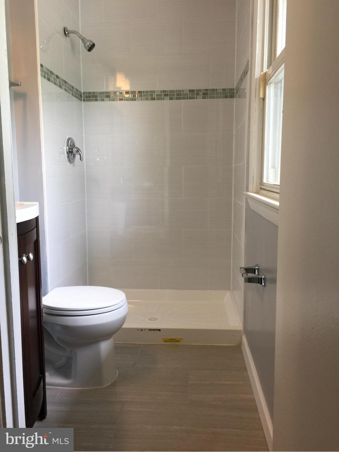13011 Claxton Drive Laurel, MD 20708 - Photo 18 of 22 Bath (Master)