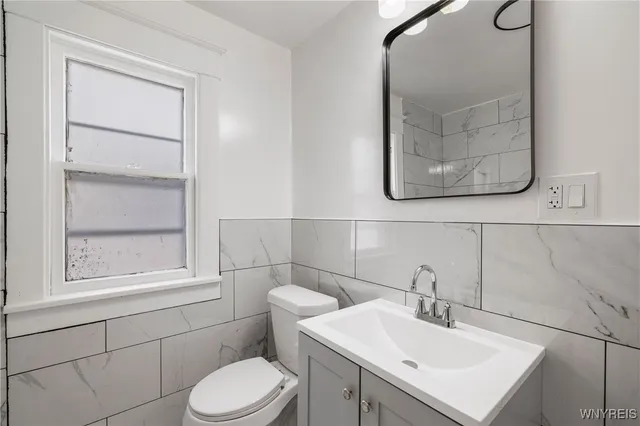 $349,900 | 207 Davidson Avenue, Buffalo, NY 14215