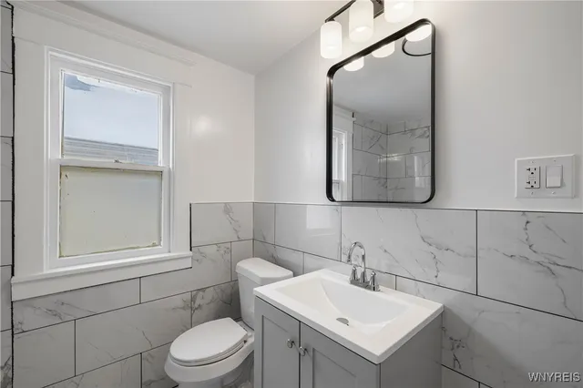 $349,900 | 207 Davidson Avenue, Buffalo, NY 14215