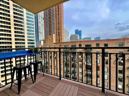 $450,000 | 1111 South Wabash Avenue, Unit 1010, Chicago, IL 60605