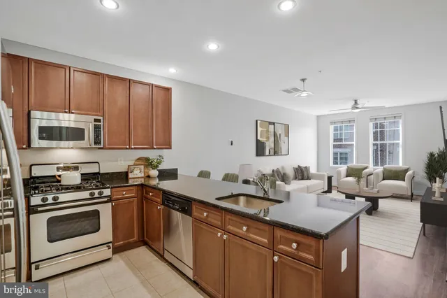 $384,900 | 181 East Reed Avenue, Unit 206, Alexandria, VA 22305