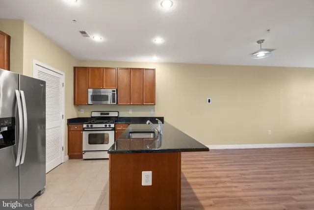 $384,900 | 181 East Reed Avenue, Unit 206, Alexandria, VA 22305