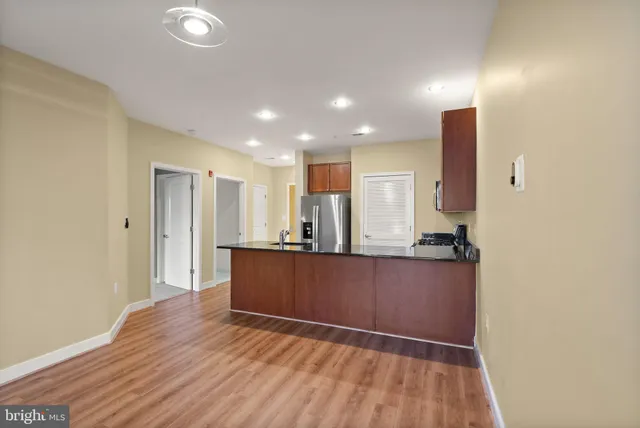 $384,900 | 181 East Reed Avenue, Unit 206, Alexandria, VA 22305