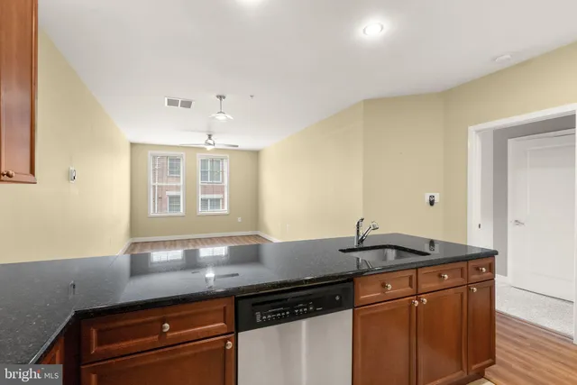 $384,900 | 181 East Reed Avenue, Unit 206, Alexandria, VA 22305