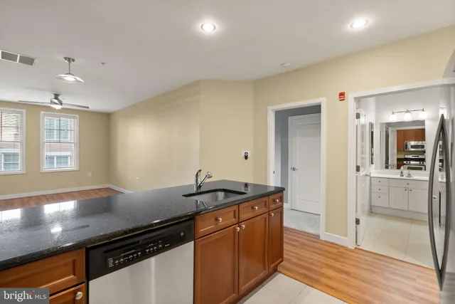 $384,900 | 181 East Reed Avenue, Unit 206, Alexandria, VA 22305