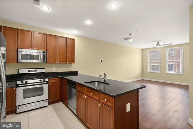 $384,900 | 181 East Reed Avenue, Unit 206, Alexandria, VA 22305