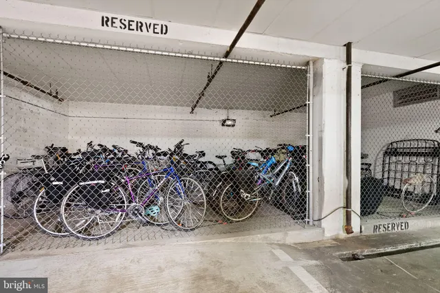 $384,900 | 181 East Reed Avenue, Unit 206, Alexandria, VA 22305