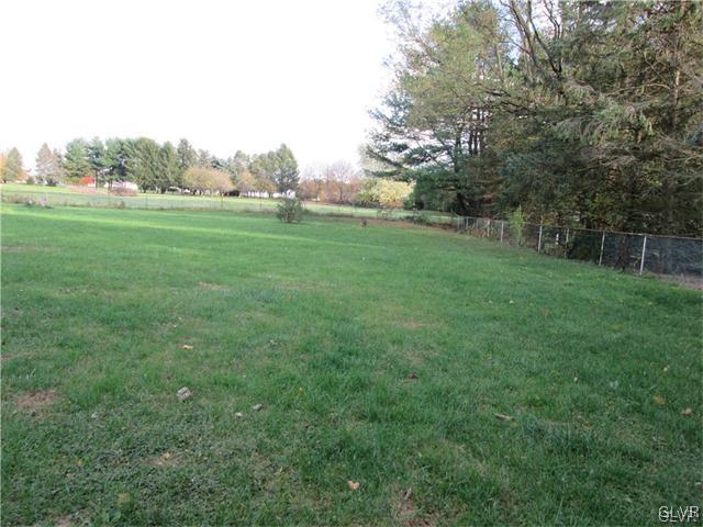 450 Mountain View Road Nazareth, PA 18064 - Photo 8 of 14 Gallery Image 8