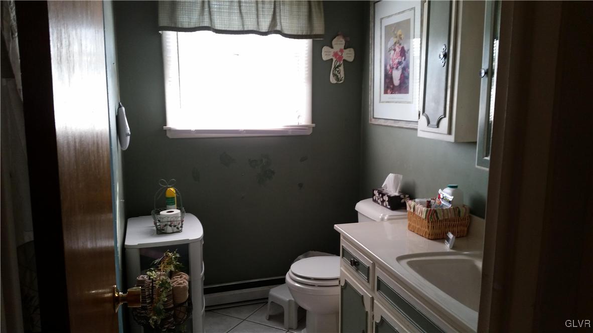 450 Mountain View Road Nazareth, PA 18064 - Photo 10 of 14 Gallery Image 10