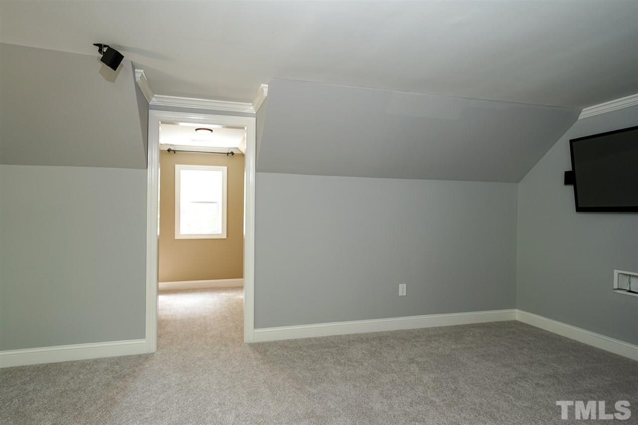 10100 Touchwood Place Raleigh, NC 27613 - Photo 11 of 26