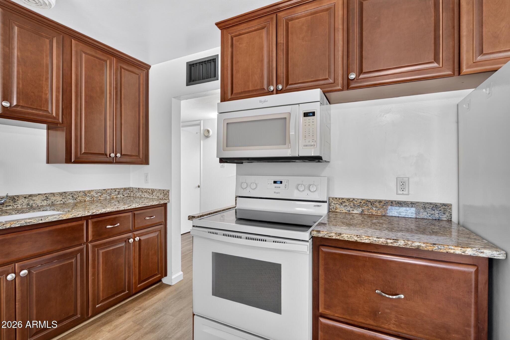 1711 South Roberts Road Tempe, AZ 85281 - Photo 11 of 36