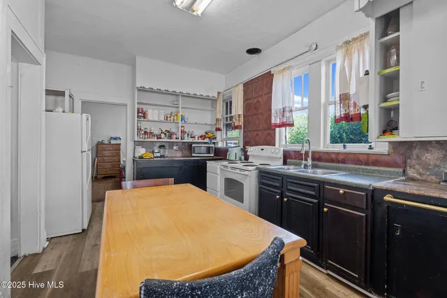 $173,900 | 511 Herring Avenue East, Wilson, NC 27893