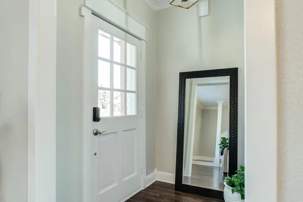 a view of front door with a door