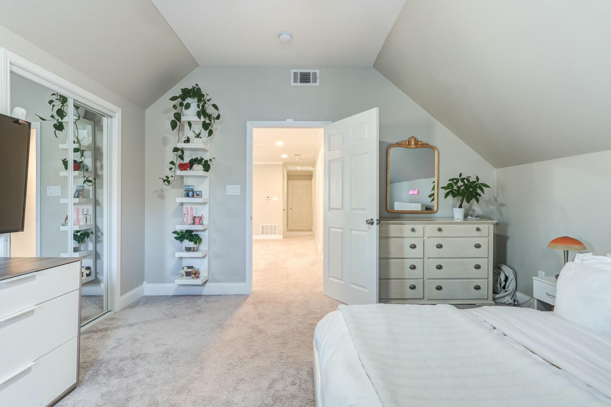 3219 22nd Street Lubbock, TX 79410 - Photo 44 of 51 walk in closet with window