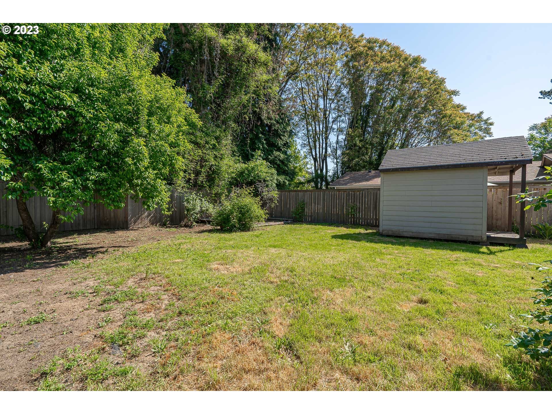 1255 North Kilpatrick Street Portland, OR 97217 - Photo 30 of 30 a view of a backyard with a garden