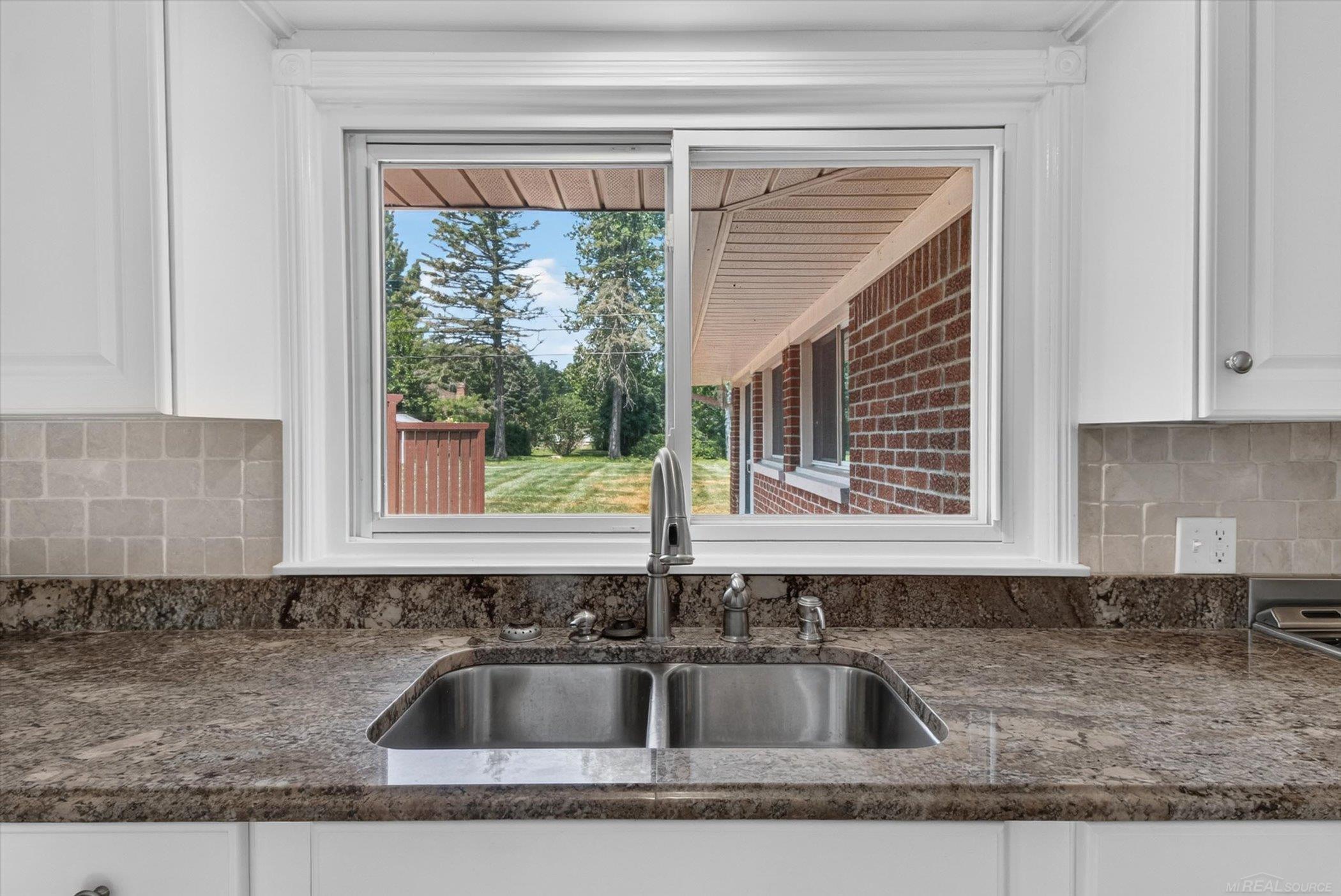 120 Montmorency Road Rochester Hills, MI 48307 - Photo 13 of 55 Gallery Image 13