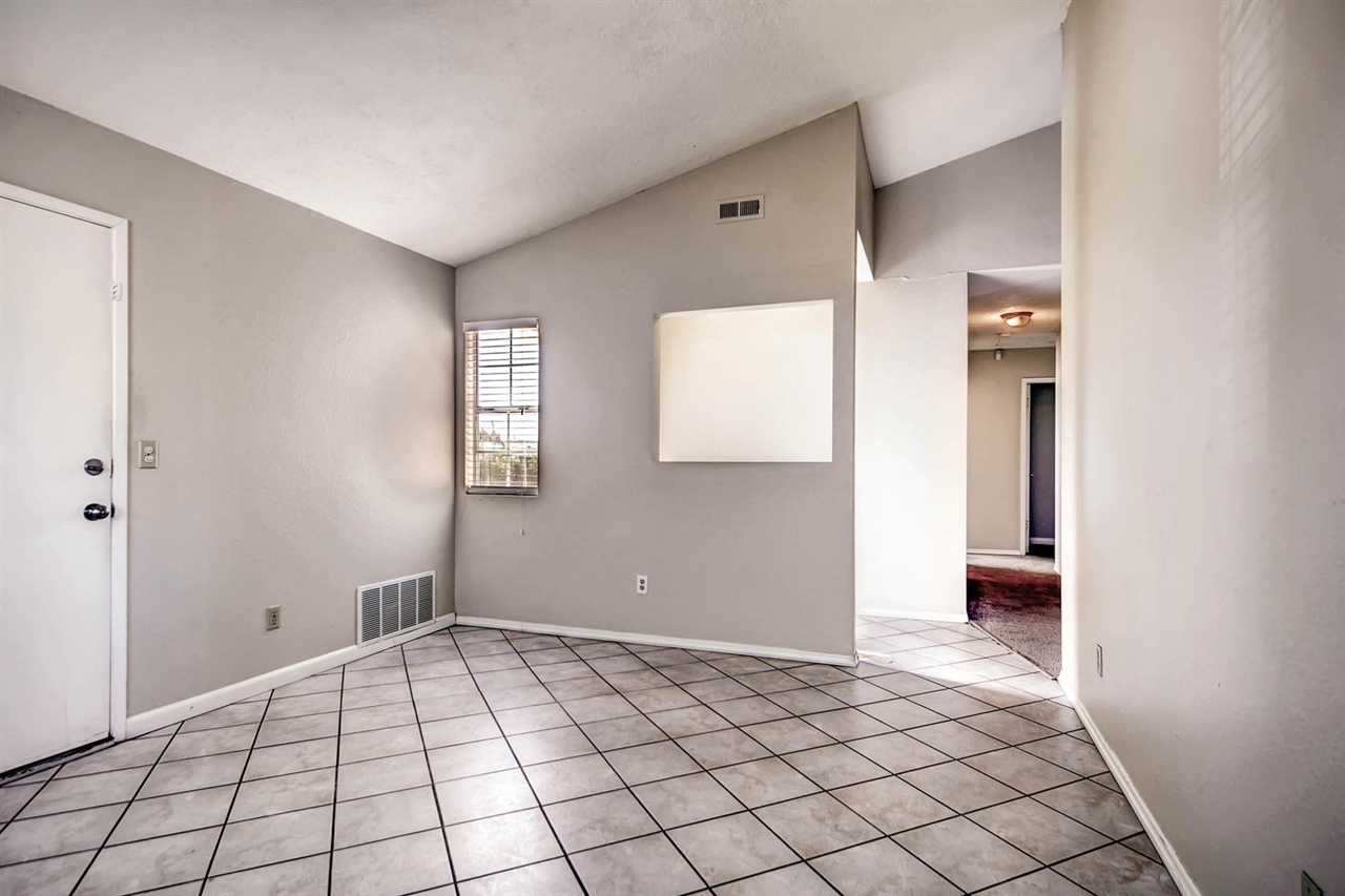 672 Irene Road Oceanside, CA 92057 - Photo 11 of 22 Gallery Image 11