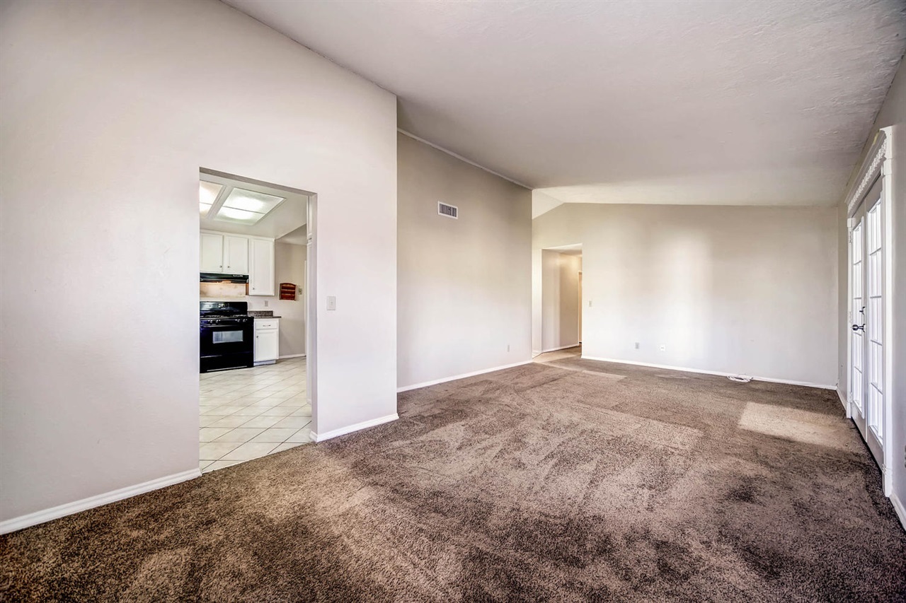 672 Irene Road Oceanside, CA 92057 - Photo 4 of 22 Gallery Image 4