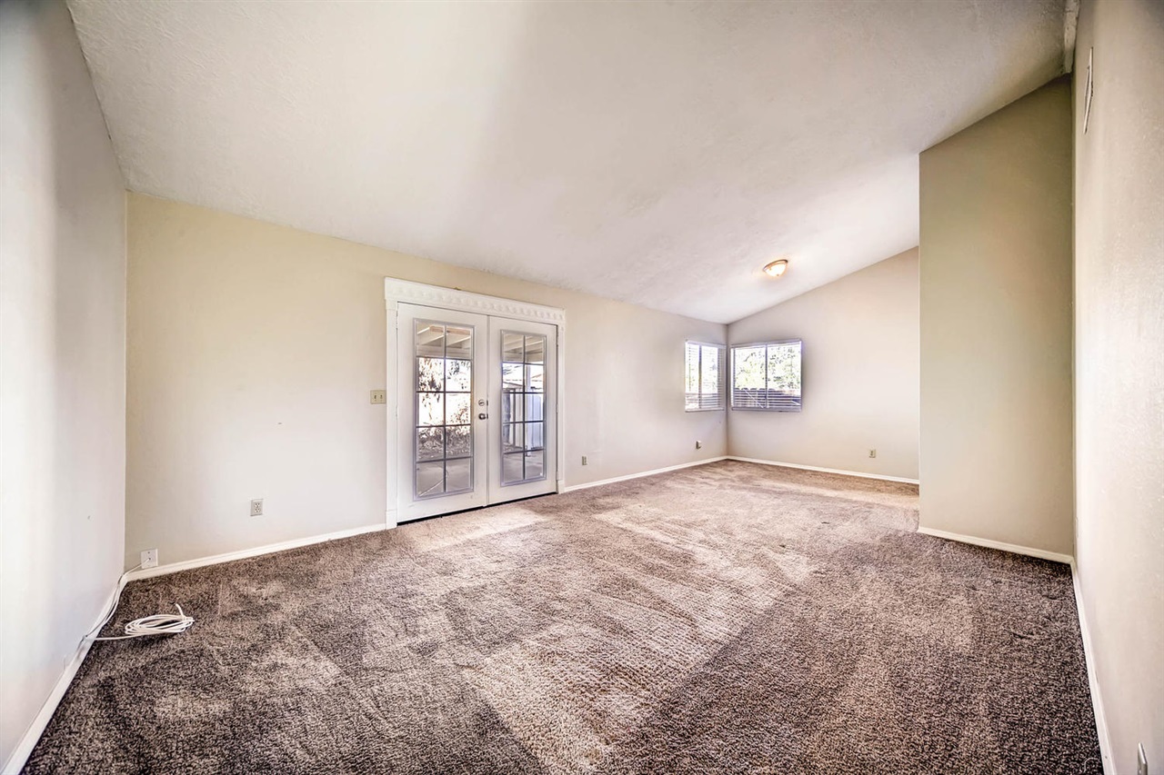 672 Irene Road Oceanside, CA 92057 - Photo 6 of 22 Gallery Image 6