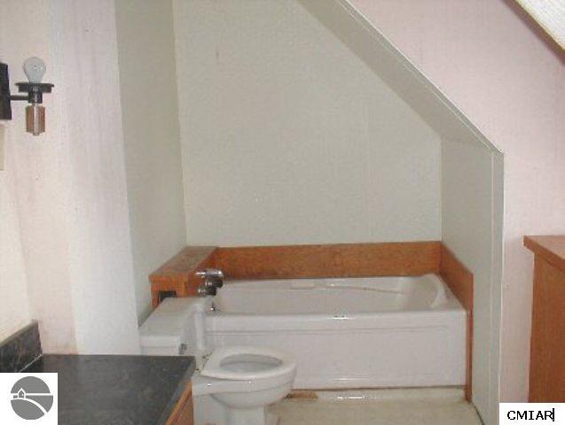 10071 North Luce Road Alma, MI 48801 - Photo 8 of 9 1767034-7.JPG