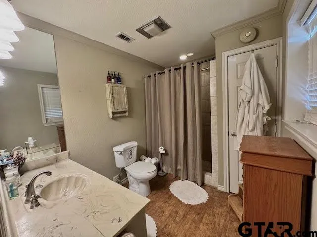 $315,000 | 12239 Lovers Lane, Larue, TX 75770