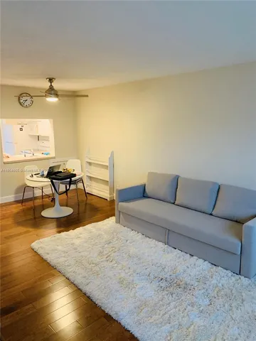 $1,850 | 1481 South Ocean Boulevard, Unit 211E, Lauderdale-by-the-Sea, FL 33062