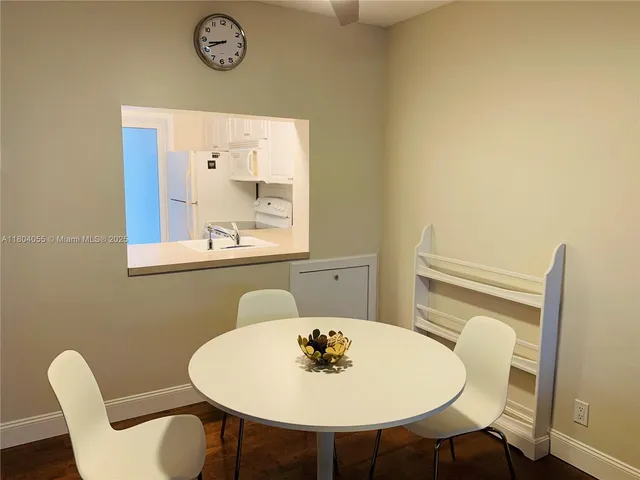 $1,850 | 1481 South Ocean Boulevard, Unit 211E, Lauderdale-by-the-Sea, FL 33062