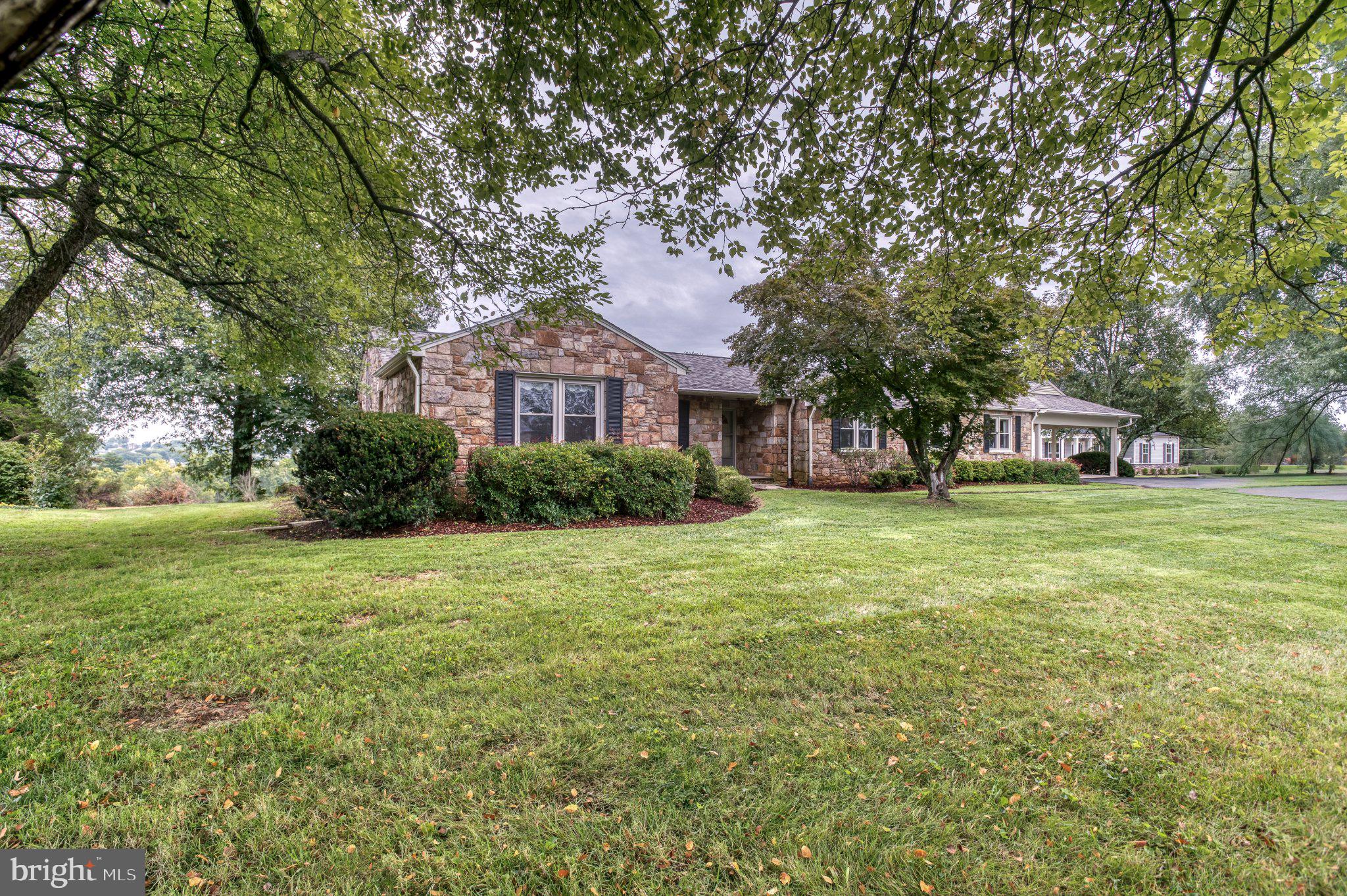 8215 Lees Road Warrenton, VA 20186 - Photo 3 of 82 Gallery Image 3