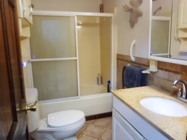 $185,000 | 832 West Raymond Street, Harrisburg, IL 62946