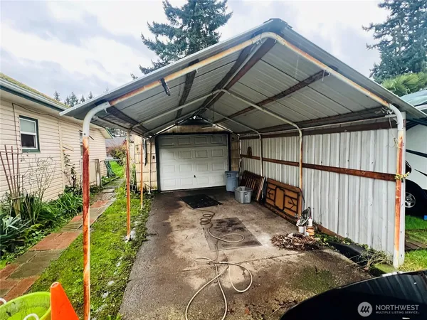 a view of a garage