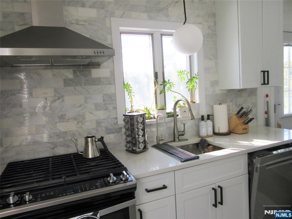 49 Notch Road Clifton, NJ 07013 - Photo 7 of 16