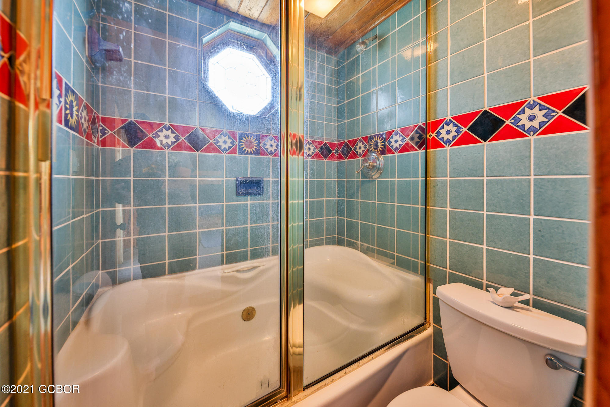 122 Carriage Road Fraser, CO 80442 - Photo 17 of 29 Upper Bathroom