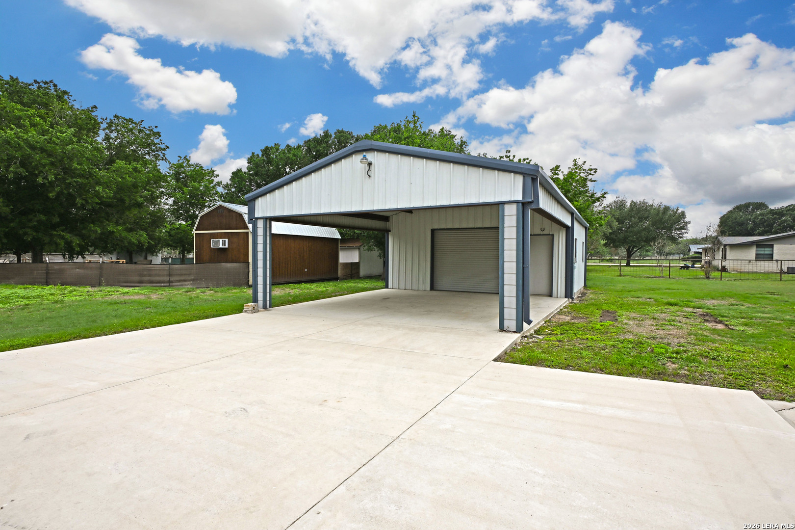 125 Red Oak Trail Marion, TX 78124 - Photo 3 of 25