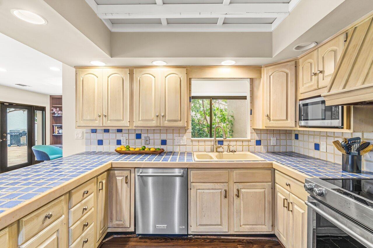 7517 Cedarwood Circle Boca Raton, FL 33434 - Photo 13 of 63 Open Kitchen