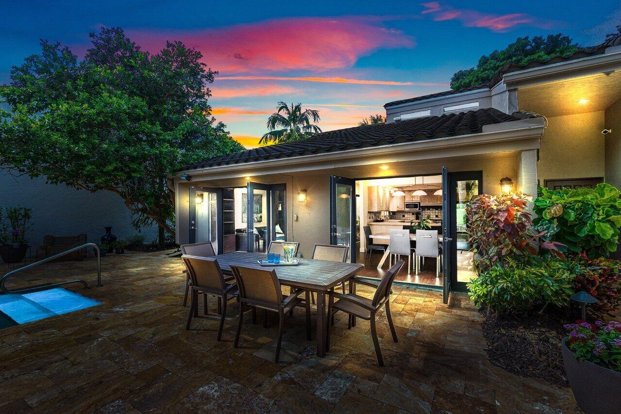 7517 Cedarwood Circle Boca Raton, FL 33434 - Photo 33 of 63 Easy Indoor/Outdoor Living