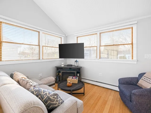 $819,900 | 1 Mansfield Drive, Wakefield, MA 01880