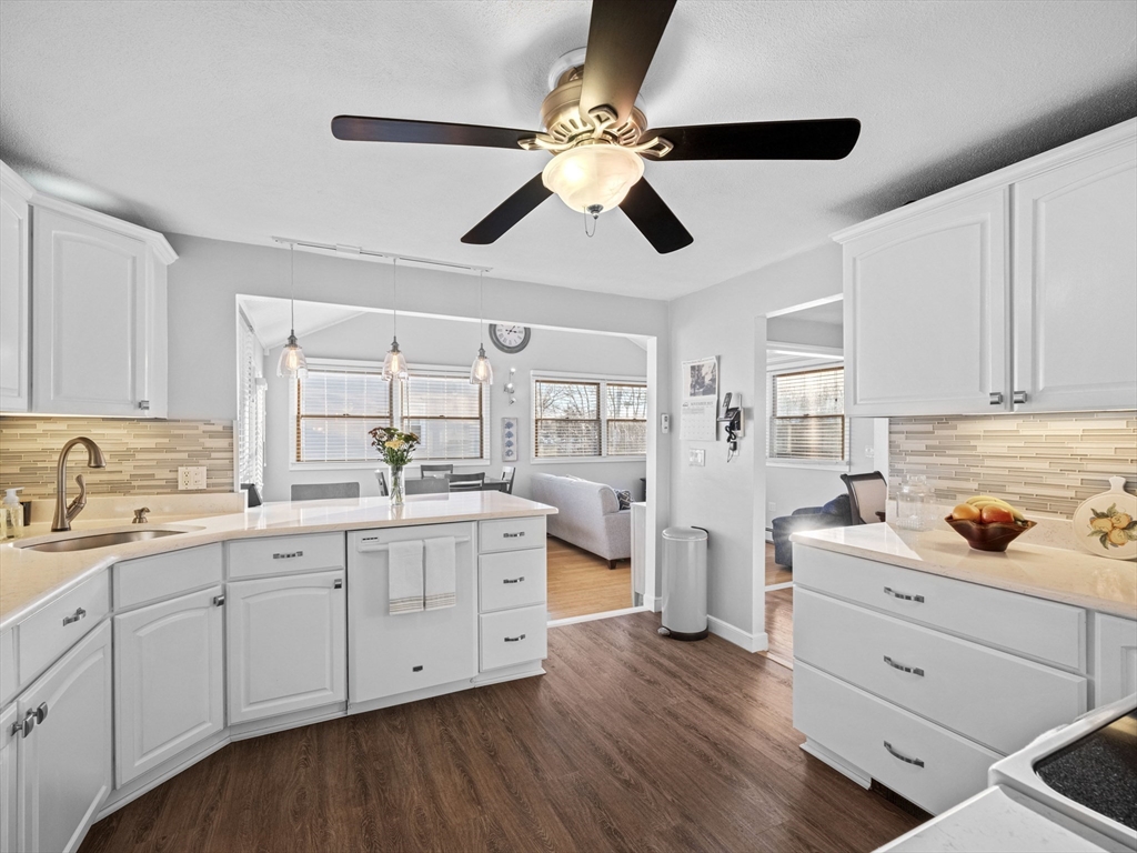 1 Mansfield Drive Wakefield, MA 01880 - Photo 9 of 41