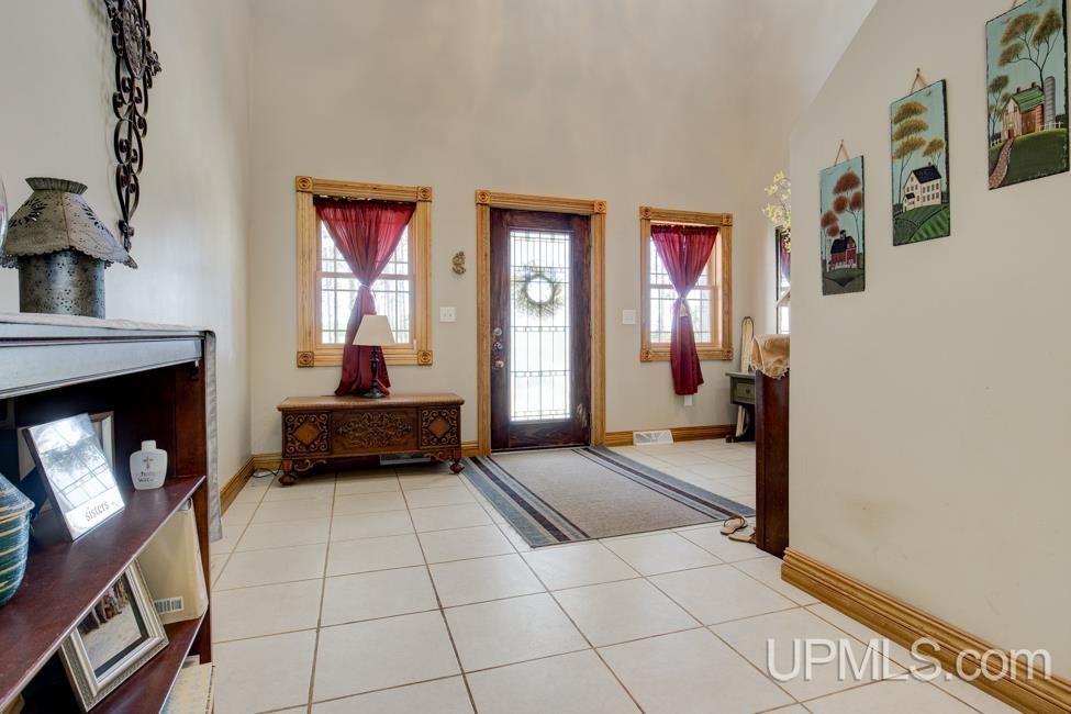 2893 14th Road Escanaba, MI 49829 - Photo 8 of 58
