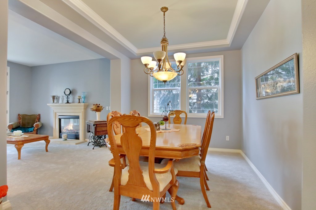 17043 166th Place Southeast Renton, WA 98058 - Photo 6 of 25 Gallery Image 6
