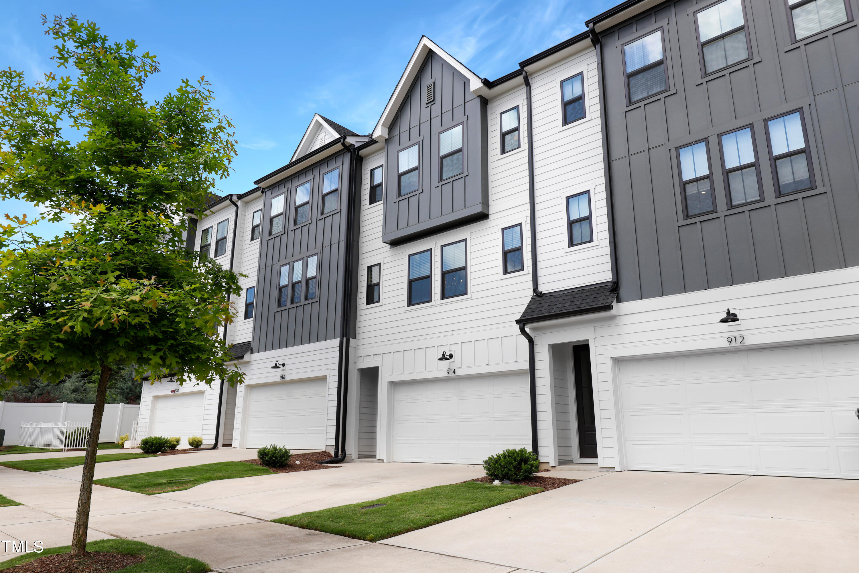 914 Waterside View Drive Raleigh, NC 27606 - Photo 3 of 42 3
