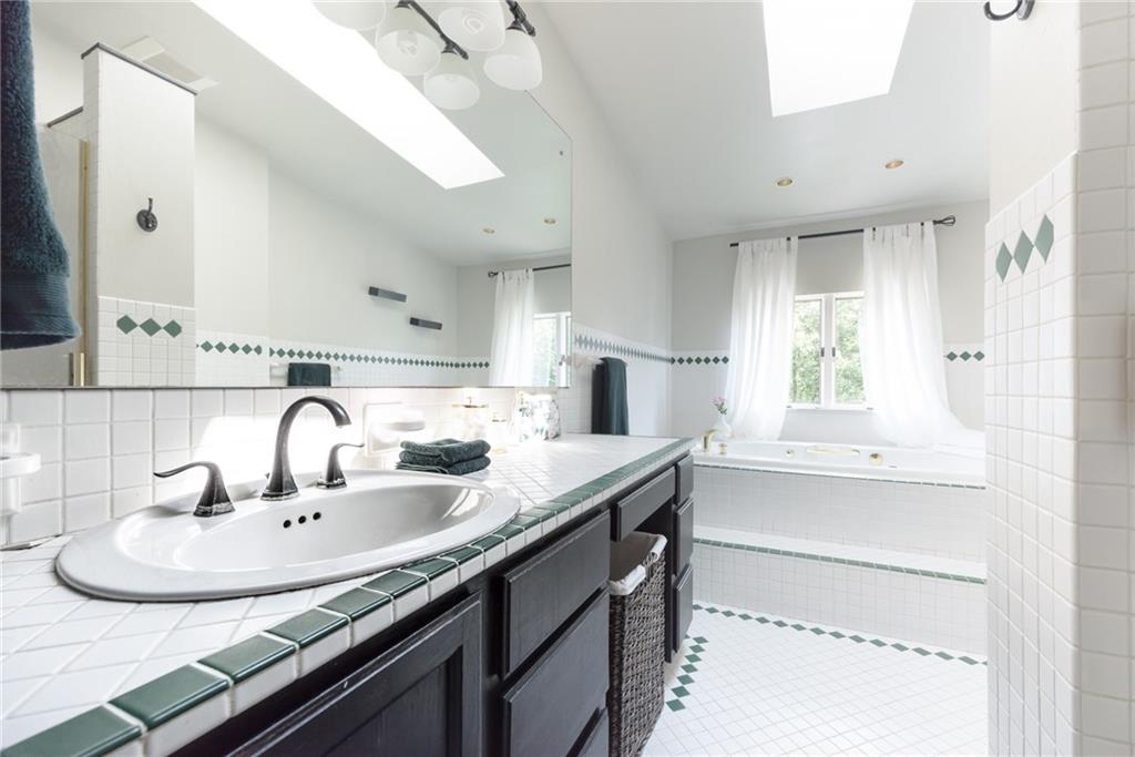 24 Hillcrest Road Pittsburgh, PA 15221 - Photo 20 of 21 Gallery Image 20