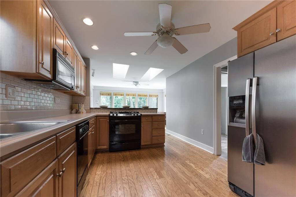 24 Hillcrest Road Pittsburgh, PA 15221 - Photo 10 of 21 Gallery Image 10