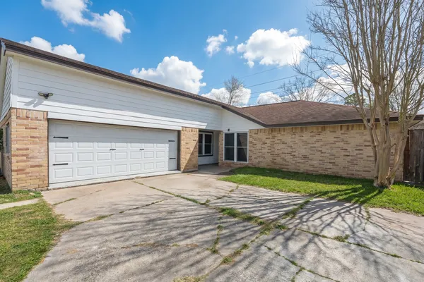 $234,999 | 5819 Sunnygate Drive, Spring, TX 77373