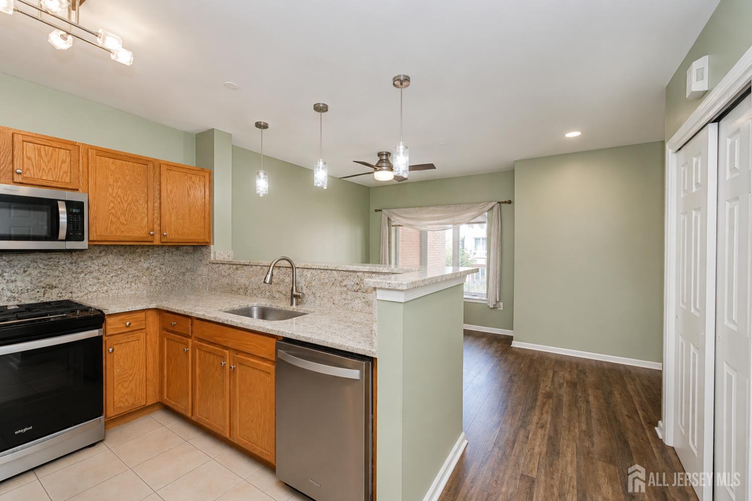 368 Rector Street, Unit 414 Perth Amboy, NJ 08861 - Photo 6 of 21