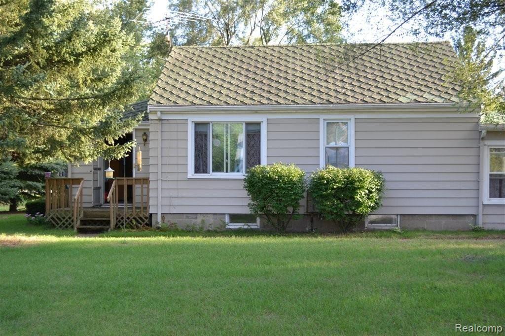 412 Clark Road Highland, MI 48357 - Photo 2 of 13 front view.JPG