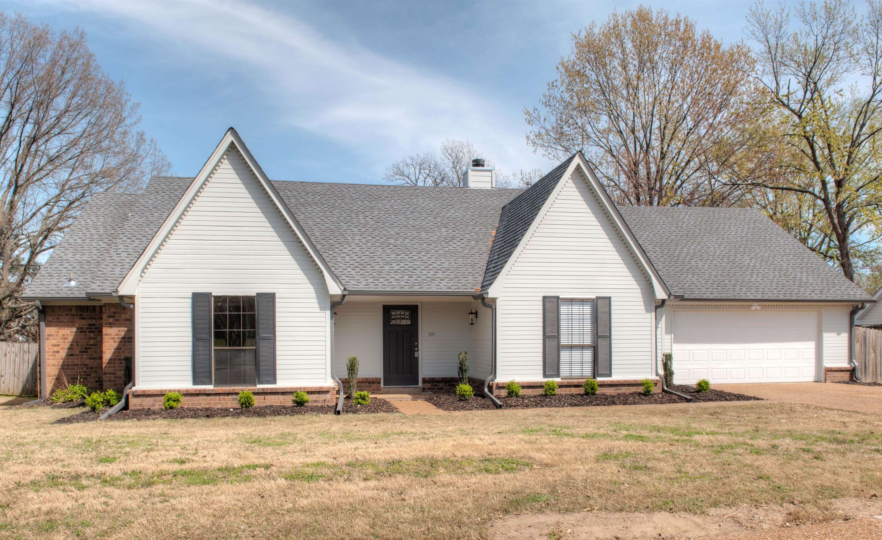 Updated/Renovated! Open floor plan! Move-In Condition! Split Bedroom plan. New Roof! New Paint! New Flooring! New HVAC! New Water Heater! Updated Kitchen & Baths! New Smooth Ceilings! New Custom Deck! Move-In READY!