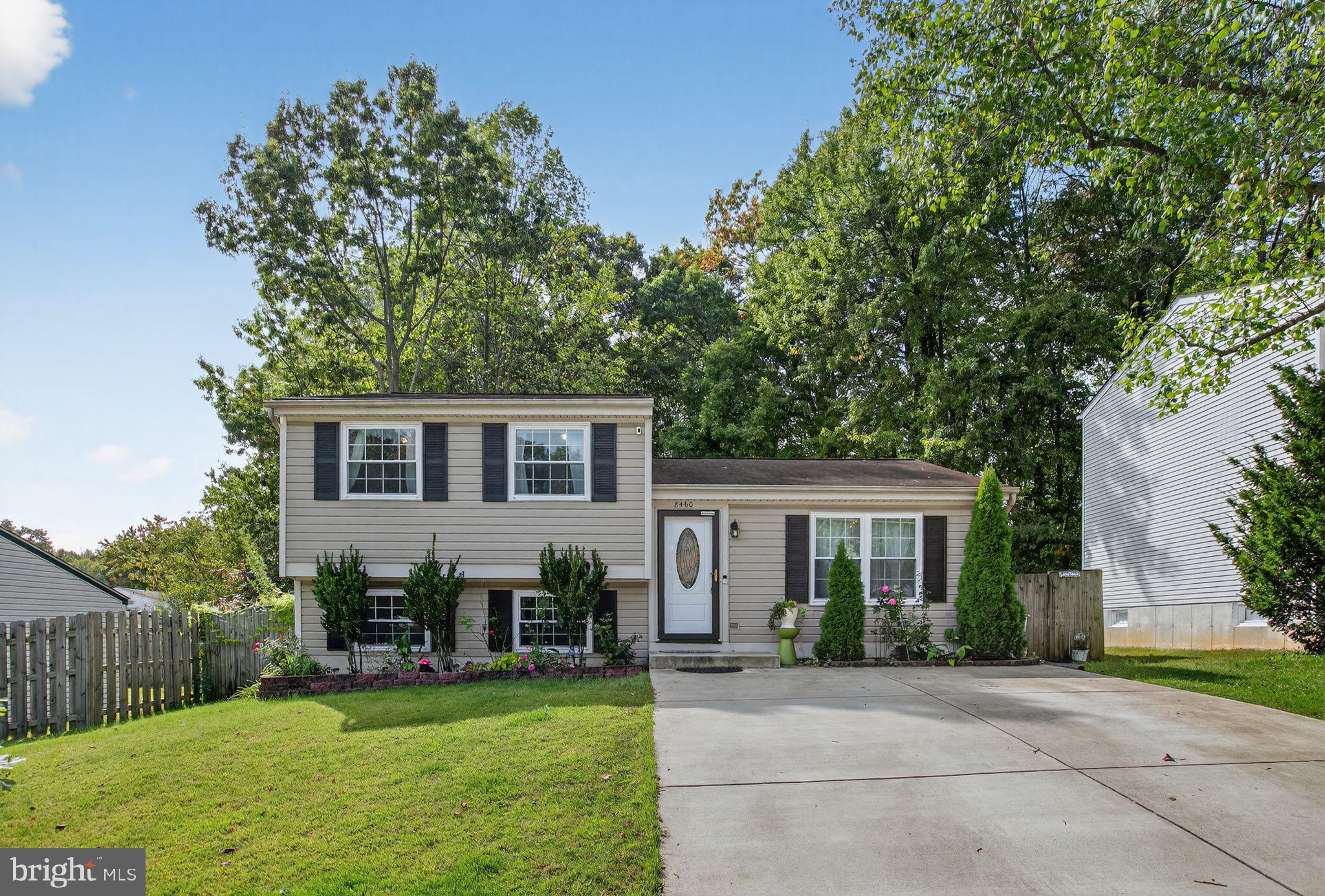 8460 Rippled Creek Court Springfield, VA 22153 - Photo 3 of 39