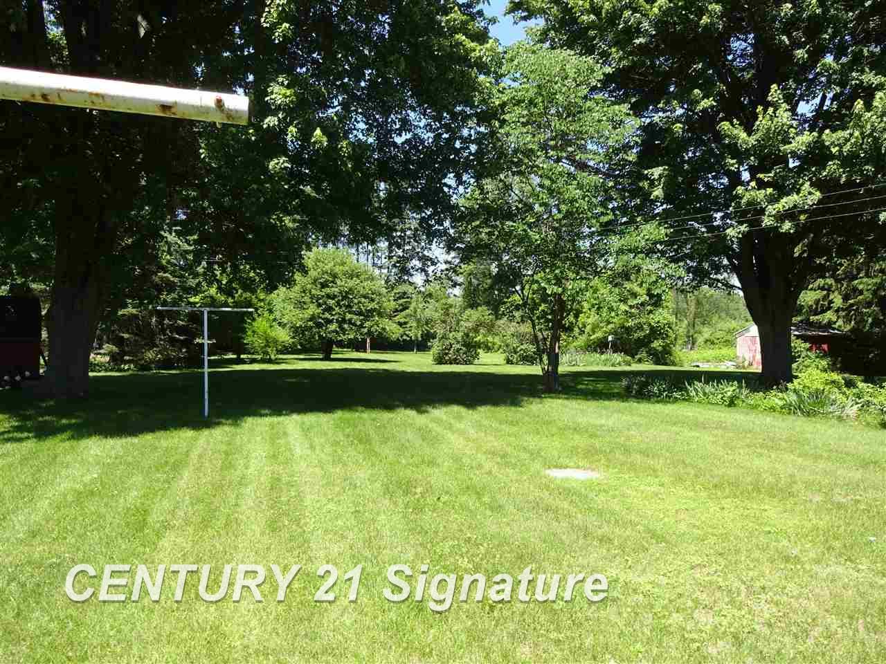 22174 Gratiot Road Merrill, MI 48637 - Photo 3 of 15